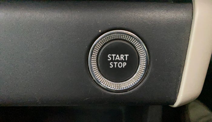 2019 Renault TRIBER RXZ, Petrol, Manual, 56,778 km, Keyless Start/ Stop Button