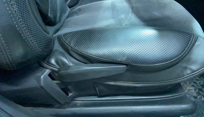 2023 Tata ALTROZ XZ DIESEL, Diesel, Manual, 57,043 km, Driver Side Adjustment Panel