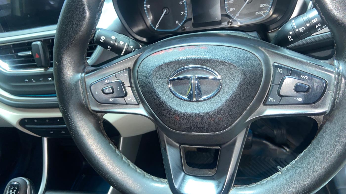 2023 Tata ALTROZ XZ DIESEL, Diesel, Manual, 57,043 km, Adaptive Cruise Control