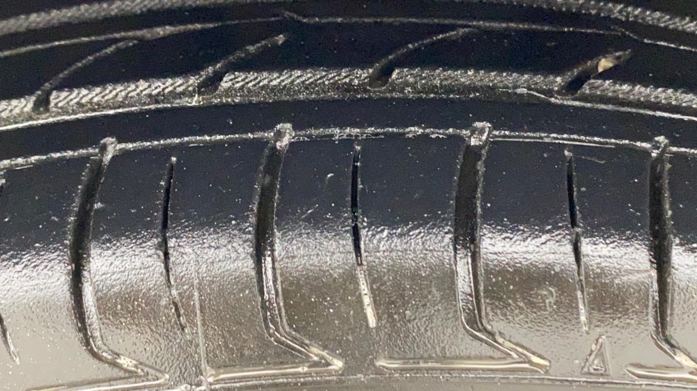 2015 Maruti Celerio VXI AMT, Petrol, Automatic, 63,529 km, Left Front Tyre Tread