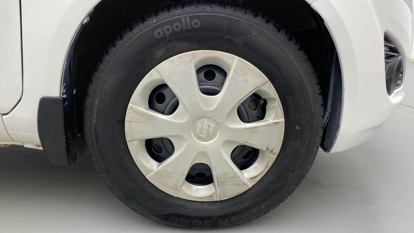2013 Maruti Ritz VXI, Petrol, Manual, 66,515 km, Right Front Wheel