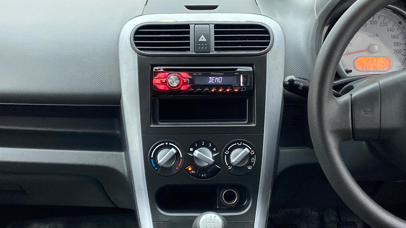 2013 Maruti Ritz VXI, Petrol, Manual, 66,515 km, Air Conditioner