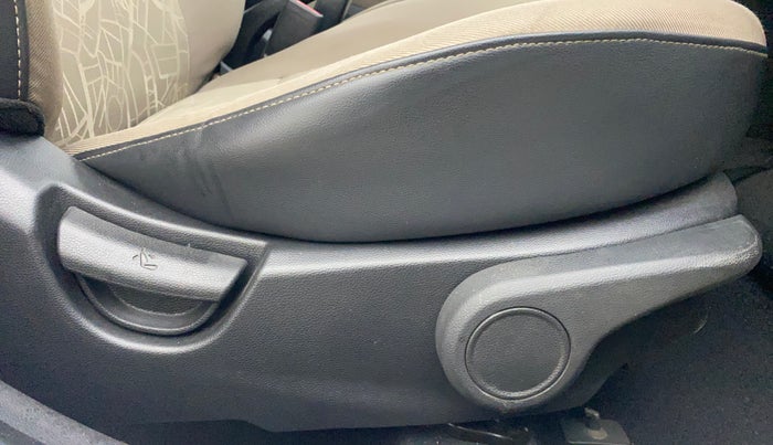 2015 Hyundai Xcent S 1.2, Petrol, Manual, 11,524 km, Driver Side Adjustment Panel