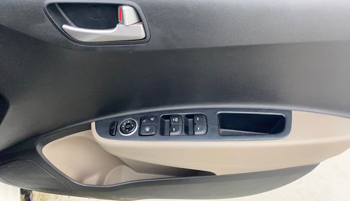 2015 Hyundai Xcent S 1.2, Petrol, Manual, 11,524 km, Driver Side Door Panels Control