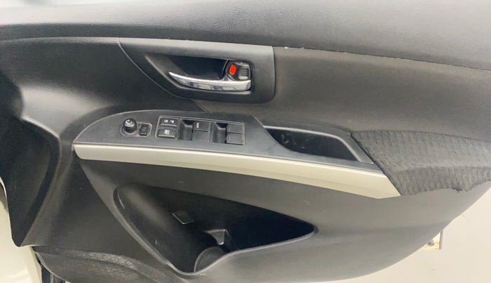 2015 Maruti S Cross ZETA 1.6, Diesel, Manual, 1,24,371 km, Driver Side Door Panels Control