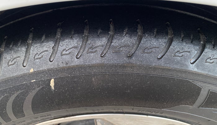 2018 Hyundai Verna 1.6 VTVT SX, Petrol, Manual, 87,828 km, Left Rear Tyre Tread