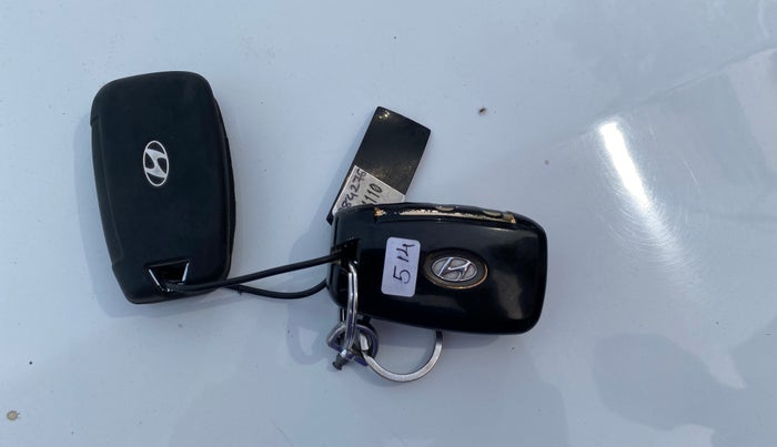 2018 Hyundai Verna 1.6 VTVT SX, Petrol, Manual, 87,828 km, Key Close Up