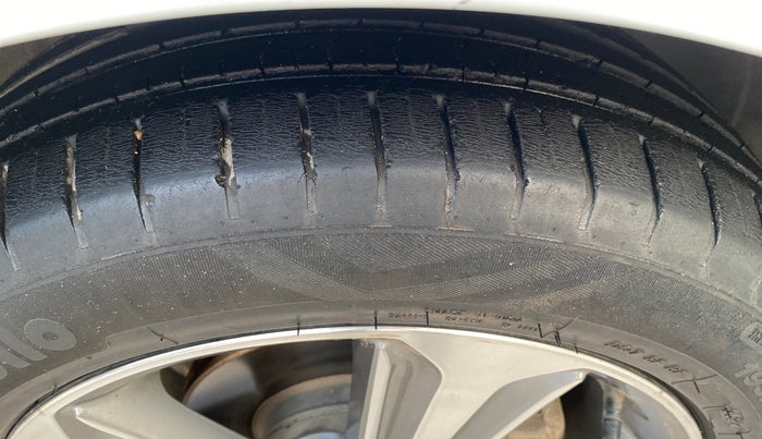 2018 Hyundai Verna 1.6 VTVT SX, Petrol, Manual, 87,828 km, Right Front Tyre Tread