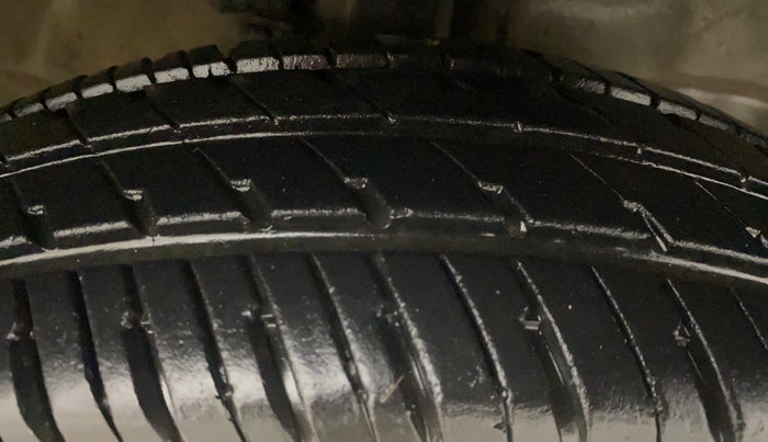 2013 Maruti Wagon R 1.0 LXI, Petrol, Manual, 52,810 km, Right Front Tyre Tread