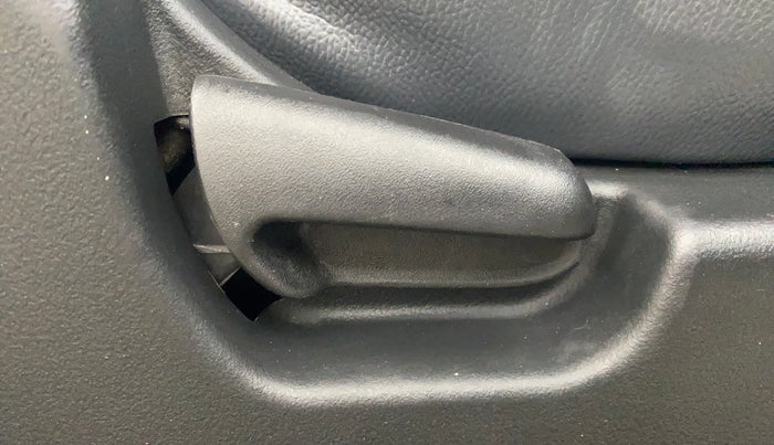 2013 Maruti Wagon R 1.0 LXI, Petrol, Manual, 52,810 km, Driver Side Adjustment Panel