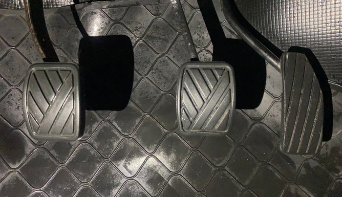 2013 Maruti Wagon R 1.0 LXI, Petrol, Manual, 52,810 km, Pedals