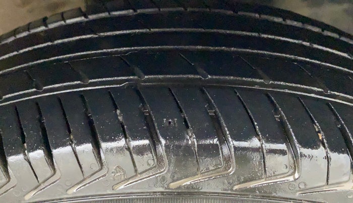 2021 Maruti New Wagon-R LXI CNG 1.0, CNG, Manual, 77,064 km, Right Front Tyre Tread