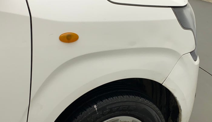 2021 Maruti New Wagon-R LXI CNG 1.0, CNG, Manual, 77,064 km, Right fender - Minor scratches