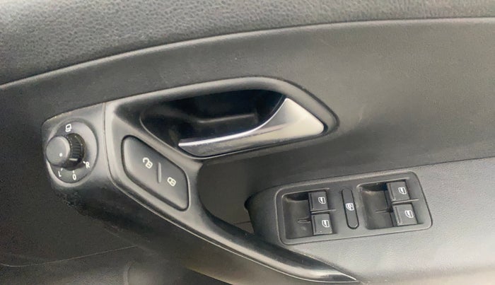 2015 Volkswagen Polo GT TSI AT, Petrol, Automatic, 65,152 km, Driver Side Door Panels Control