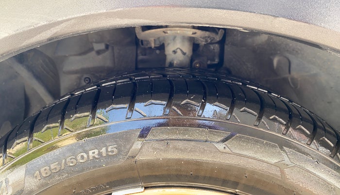 2019 Ford FREESTYLE TITANIUM 1.2 PETROL, CNG, Manual, 83,938 km, Left Front Tyre Tread