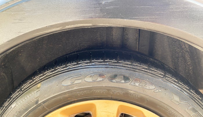 2019 Ford FREESTYLE TITANIUM 1.2 PETROL, CNG, Manual, 83,938 km, Left Rear Tyre Tread