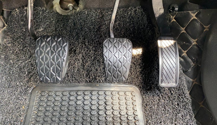 2019 Ford FREESTYLE TITANIUM 1.2 PETROL, CNG, Manual, 83,938 km, Pedals