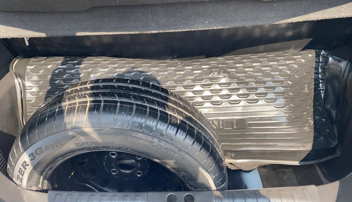 2019 Ford FREESTYLE TITANIUM 1.2 PETROL, CNG, Manual, 83,938 km, Boot Inside