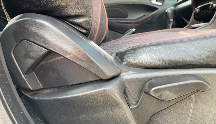 2019 Ford FREESTYLE TITANIUM 1.2 PETROL, CNG, Manual, 83,938 km, Driver Side Adjustment Panel