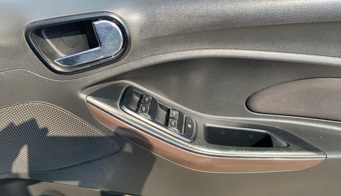 2019 Ford FREESTYLE TITANIUM 1.2 PETROL, CNG, Manual, 83,938 km, Driver Side Door Panels Control