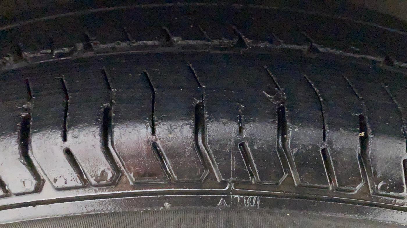 2010 Hyundai i10 SPORTZ 1.2, Petrol, Manual, 84,657 km, Right Front Tyre Tread