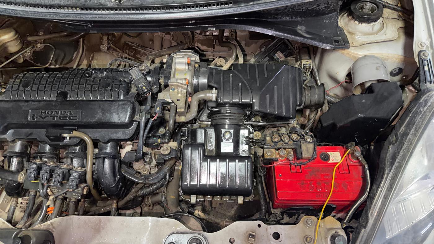 2016 Honda Amaze 1.2L I-VTEC E, CNG, Manual, 1,16,515 km, Engine View - Left
