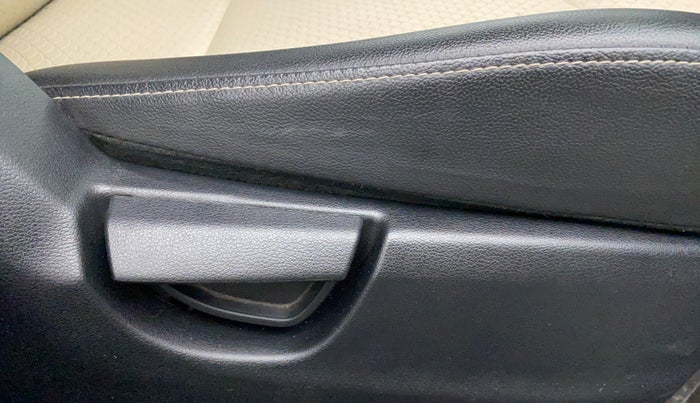 2019 Hyundai NEW SANTRO SPORTZ MT, Petrol, Manual, 13,394 km, Driver Side Adjustment Panel
