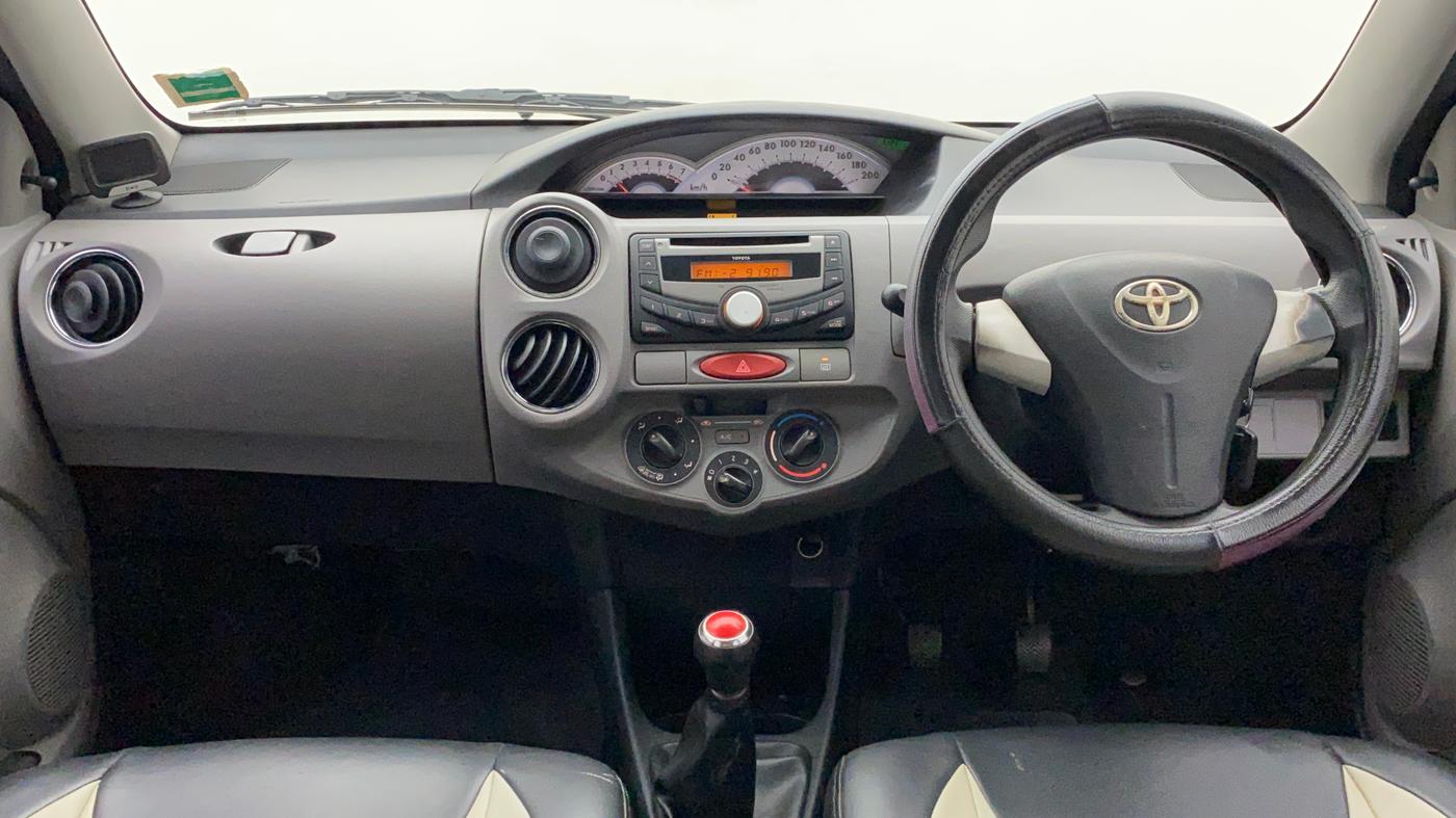 2011 Toyota Etios Liva V, Petrol, Manual, 79,431 km, Dashboard