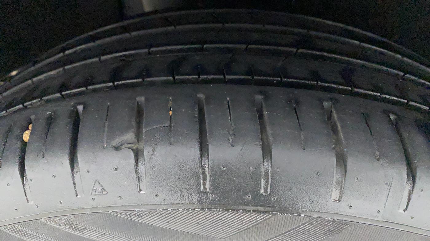 2017 Maruti Baleno ZETA CVT PETROL 1.2, Petrol, Automatic, 14,696 km, Right Rear Tyre Tread