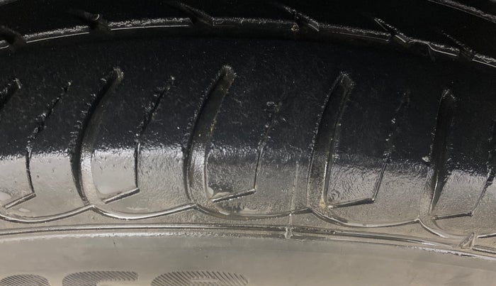 2018 Ford Ecosport TITANIUM 1.5L PETROL, Petrol, Manual, 39,637 km, Right Front Tyre Tread