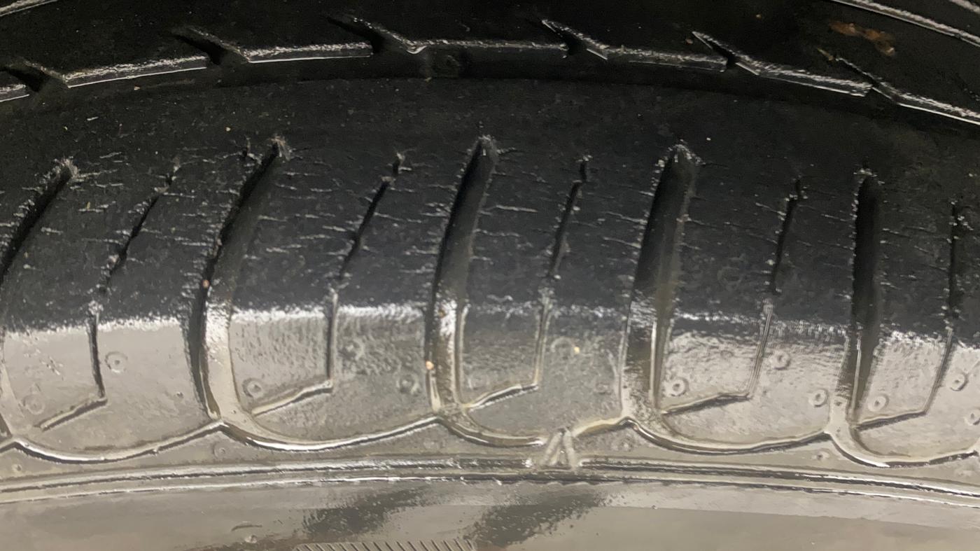 2018 Ford Ecosport TITANIUM 1.5L PETROL, Petrol, Manual, 39,637 km, Left Front Tyre Tread