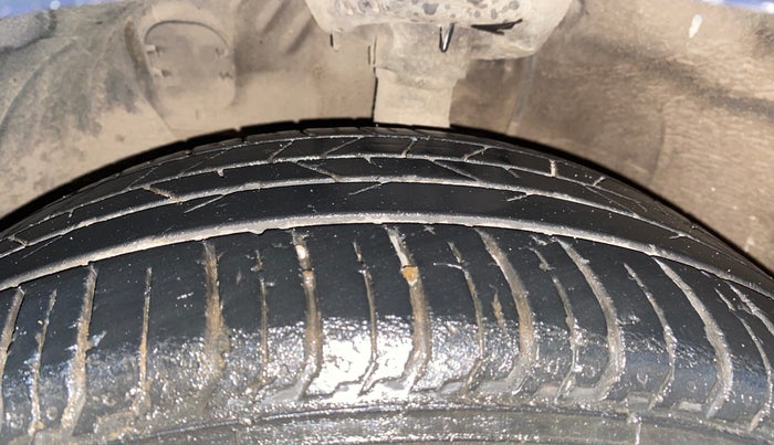 2023 Hyundai NEW I20 ASTA (O) 1.2 AT, Petrol, Automatic, 35,729 km, Left Front Tyre Tread