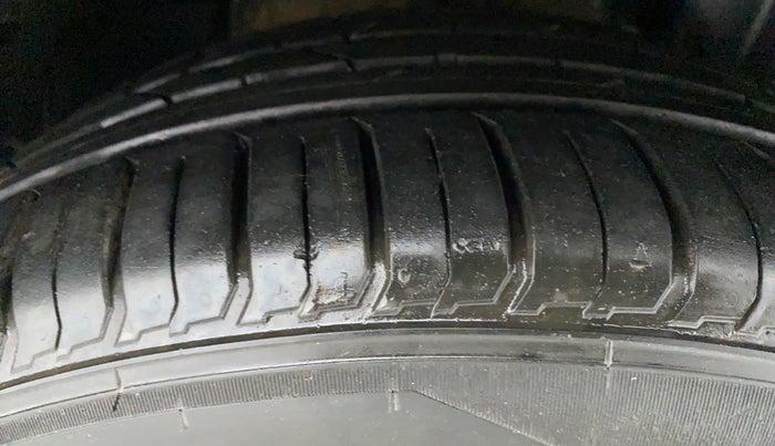 2018 Tata NEXON XZA+ 1.5, Diesel, Automatic, 70,104 km, Right Front Tyre Tread
