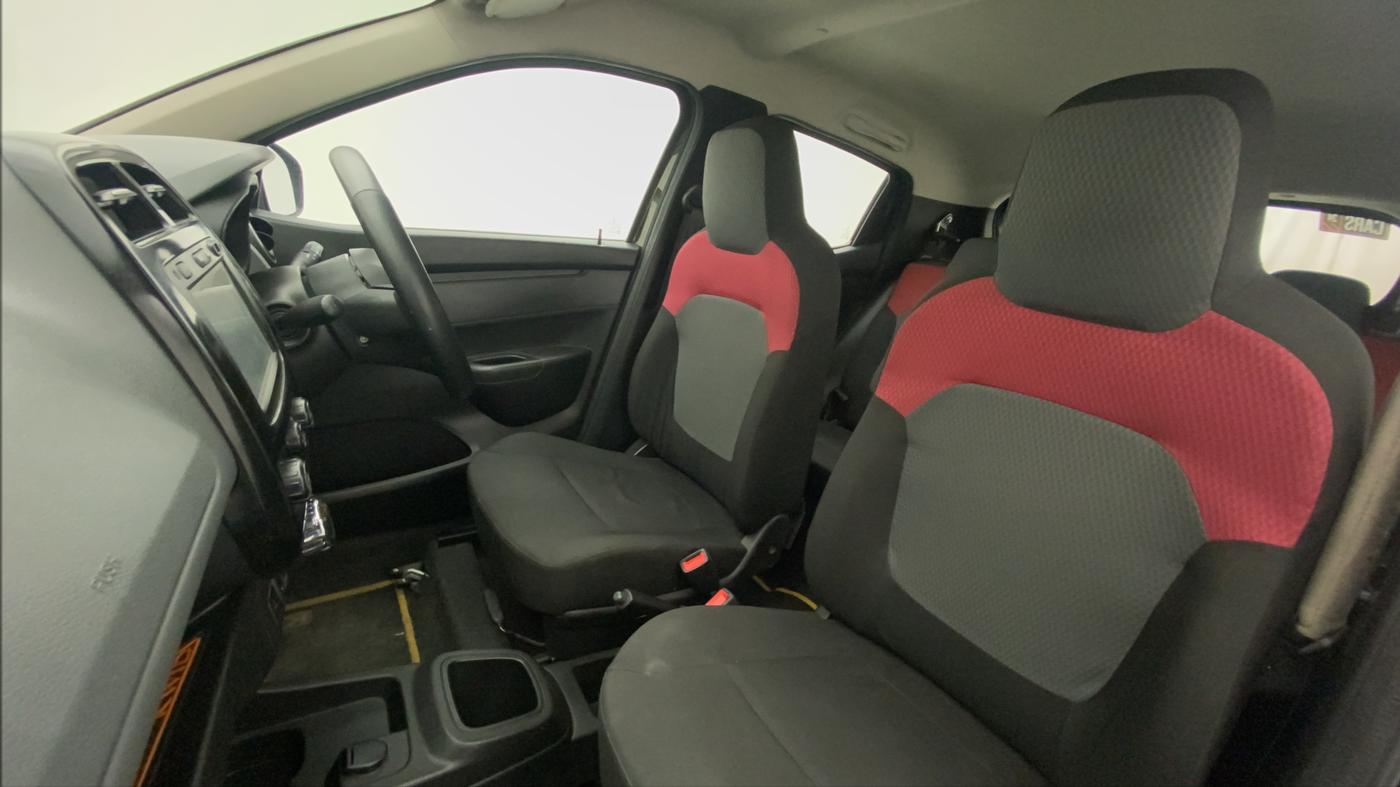 2017 Renault Kwid RXT 1.0 AMT (O), Petrol, Automatic, 36,588 km, Right Side Front Door Cabin