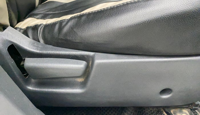 2015 Maruti Alto K10 VXI, Petrol, Manual, 63,536 km, Driver Side Adjustment Panel