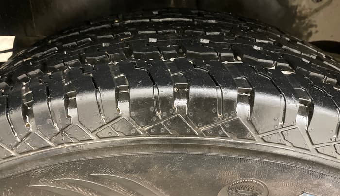 2022 Mahindra Thar LX PETROL HT 4WD AT, Petrol, Automatic, 18,128 km, Right Rear Tyre Tread
