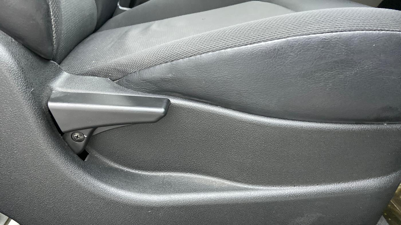 2017 Tata Tiago XE 1.2 REVOTRON, Petrol, Manual, 7,719 km, Driver Side Adjustment Panel