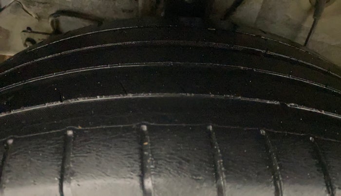 2014 Hyundai Elite i20 ASTA 1.2, Petrol, Manual, 1,14,706 km, Right Rear Tyre Tread