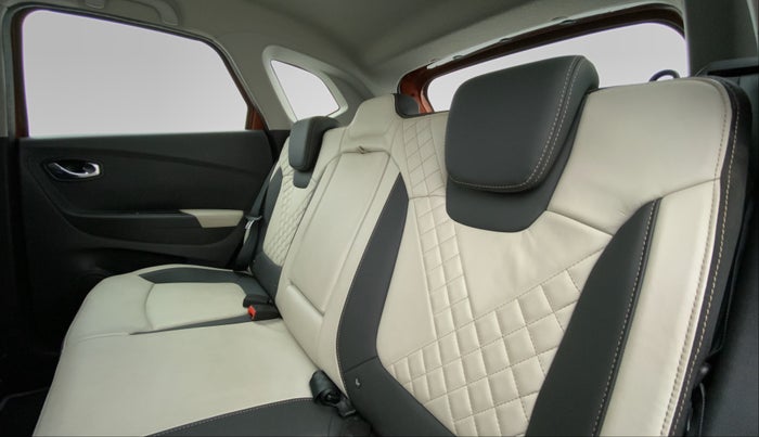 2017 Renault Captur PLATINE DUAL TONE, Diesel, Manual, 16,213 km, Right Side Door Cabin View