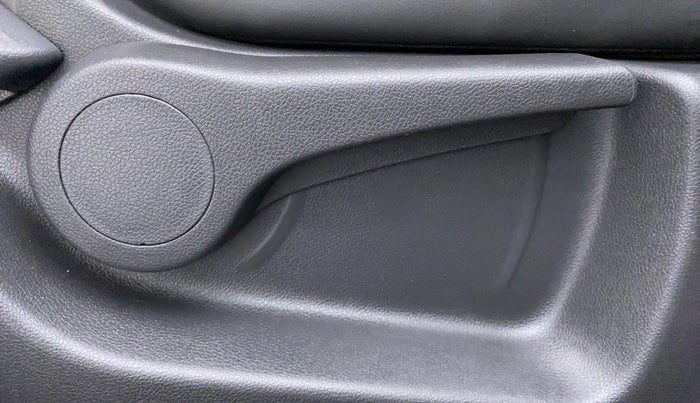 2017 Renault Captur PLATINE DUAL TONE, Diesel, Manual, 16,213 km, Driver Side Adjustment Panel