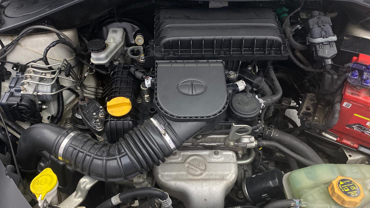2019 Tata Tiago XZ PLUS PETROL, Petrol, Manual, 60,058 km, Engine View - Right