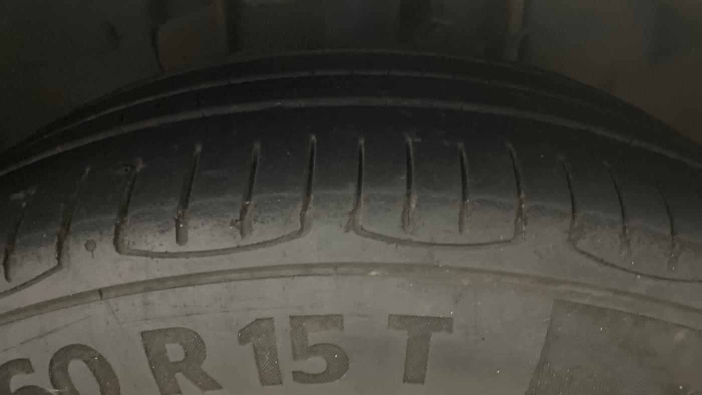 2019 Tata Tiago XZ PLUS PETROL, Petrol, Manual, 60,058 km, Right Front Tyre Tread