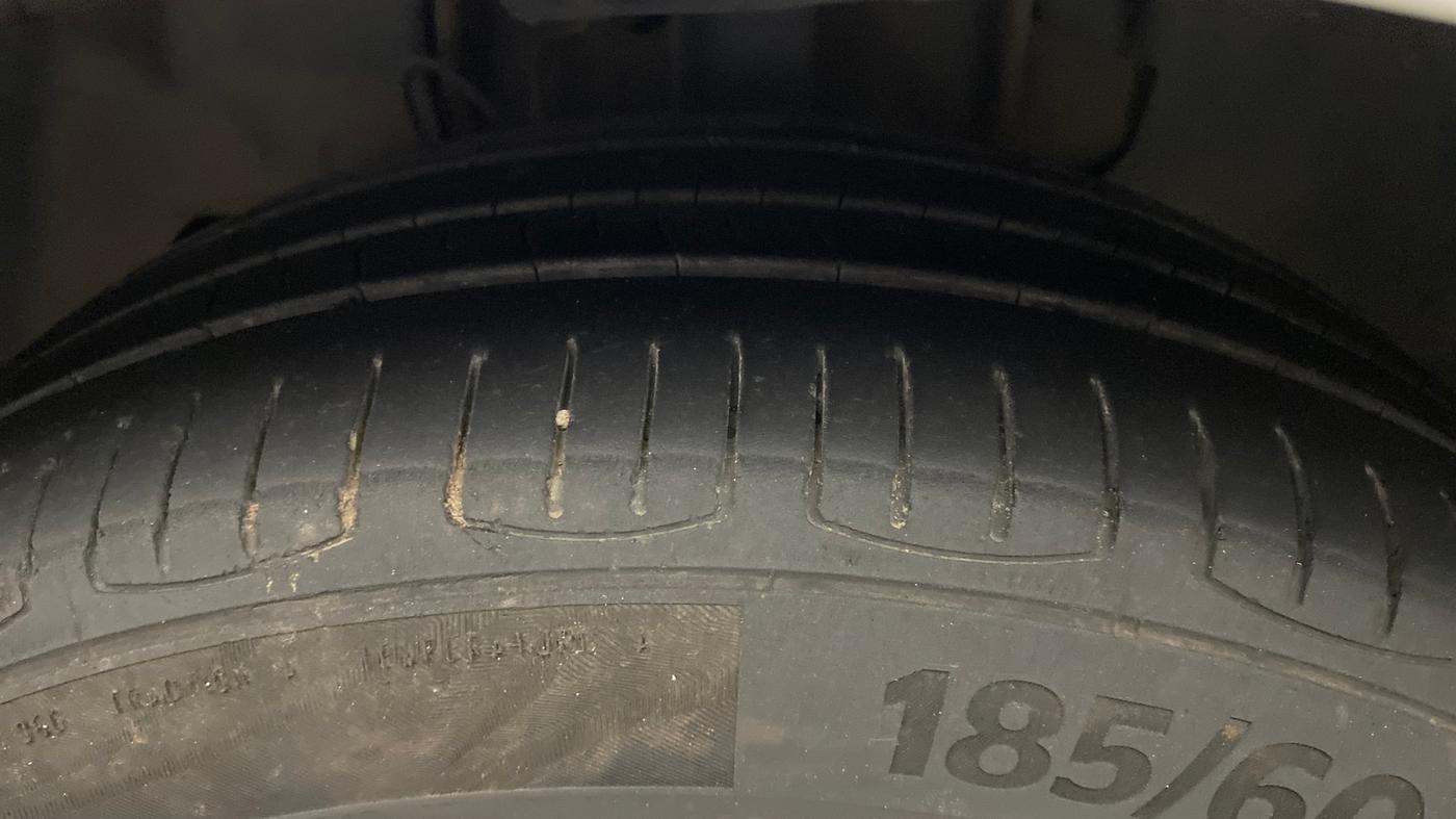 2019 Tata Tiago XZ PLUS PETROL, Petrol, Manual, 60,058 km, Left Front Tyre Tread