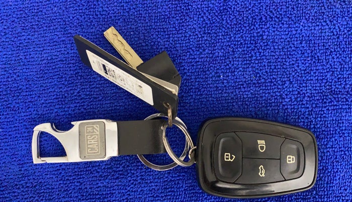 2020 Tata ALTROZ XZ PETROL, Petrol, Manual, 48,175 km, Key Close Up