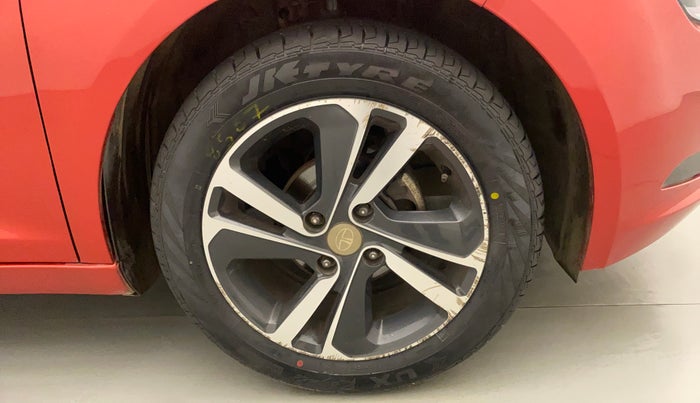 2020 Tata ALTROZ XZ PETROL, Petrol, Manual, 48,175 km, Right Front Wheel
