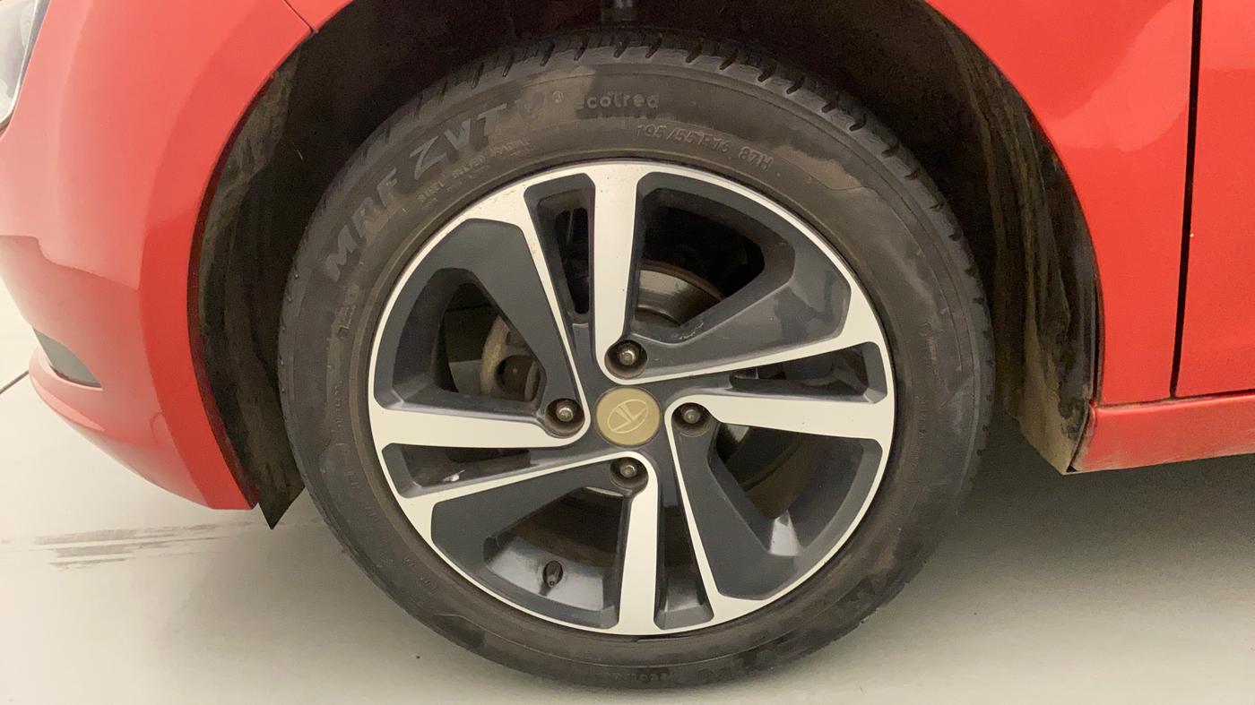 2020 Tata ALTROZ XZ PETROL, Petrol, Manual, 48,175 km, Left Front Wheel