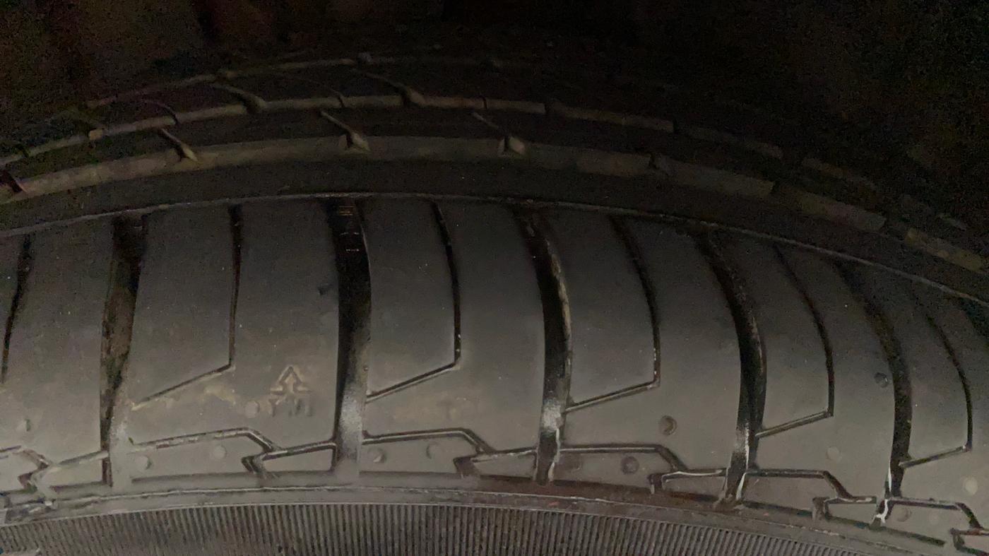 2020 Tata ALTROZ XZ PETROL, Petrol, Manual, 48,175 km, Right Front Tyre Tread