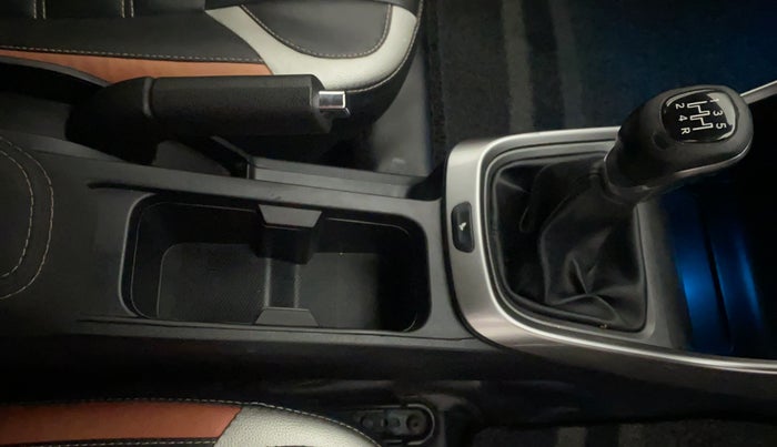 2020 Tata ALTROZ XZ PETROL, Petrol, Manual, 48,175 km, Gear Lever