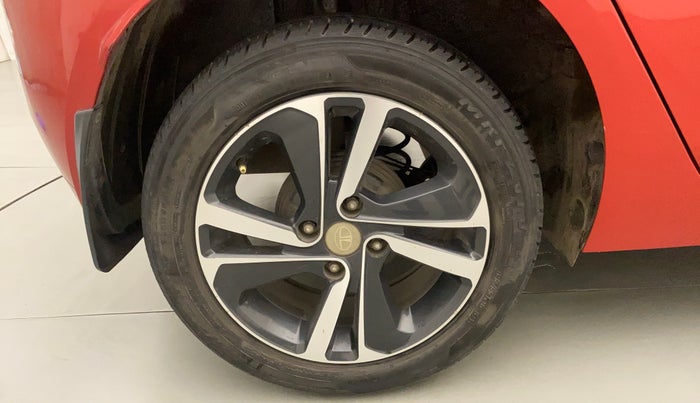2020 Tata ALTROZ XZ PETROL, Petrol, Manual, 48,175 km, Right Rear Wheel