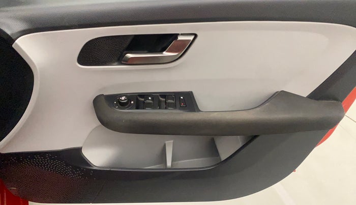 2020 Tata ALTROZ XZ PETROL, Petrol, Manual, 48,175 km, Driver Side Door Panels Control